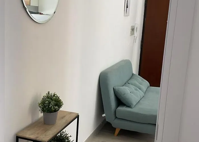 Rhome Apartment *